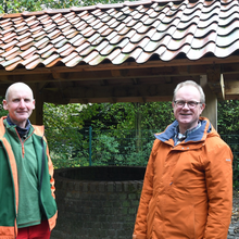 Neues Dach über einem alten Brunnenschacht, in dem Fledermäuse ihr Winterquartier haben, Rosendahl.